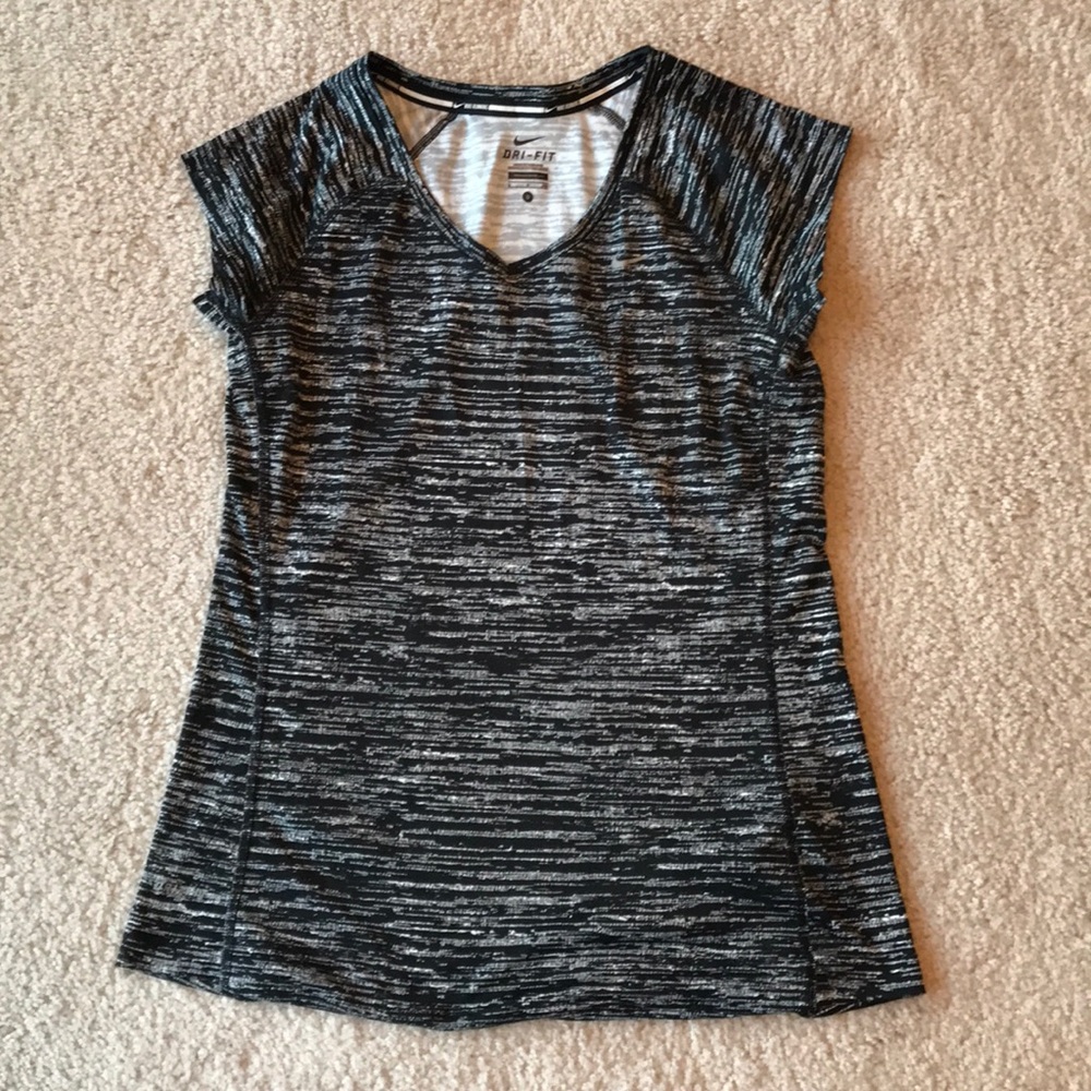 Nike dryfit tee